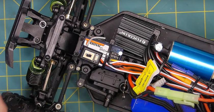 DEERC Brushless RC Cars 300E rc car 4x4 under 200