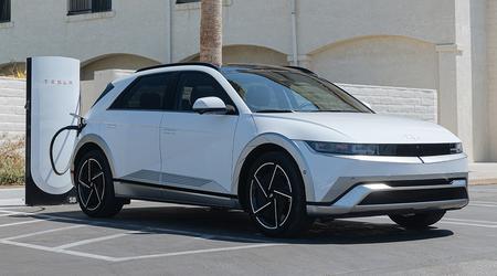 Hyundai offre des adaptateurs de superchargeurs Tesla : qui peut en obtenir un ?