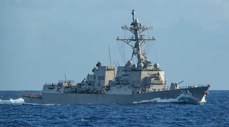 La marine américaine a envoyé en mer de Chine méridionale le destroyer de classe Arleigh Burke USS Ralph Johnson, qui peut transporter des missiles de croisière Tomahawk.
