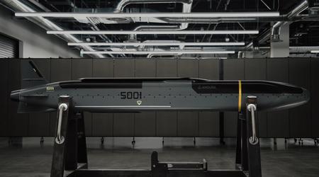 Les États-Unis continuent de développer le missile le moins cher, qui devrait coûter 150 000 dollars.