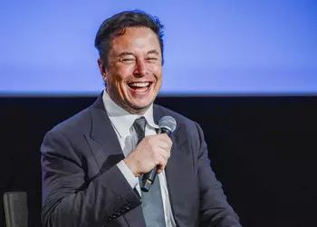X (Twitter) pourrait perdre jusqu'à 75 ...