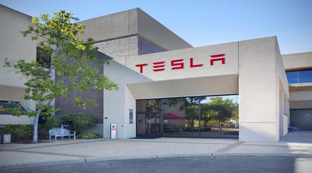 Tesla va licencier 14 000 personnes sur fond de chute des actions 