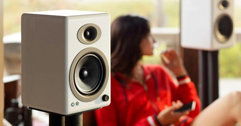 Audioengine A5+ Plus meilleures enceintes hifi bibliothèque