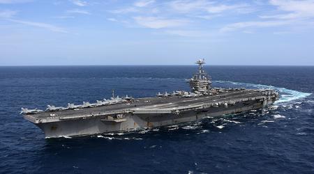 Les Houthis yéménites affirment avoir mené une attaque combinée contre le porte-avions USS Harry S. Truman