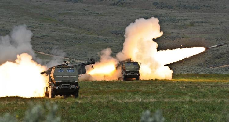 HIMARS a détruit deux systèmes russes ...