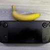 Comparaison visuelle de Steam Deck avec d'autres consoles portables et une banane-7 Comparaison visuelle de Steam Deck avec d'autres consoles portables et une banane-7