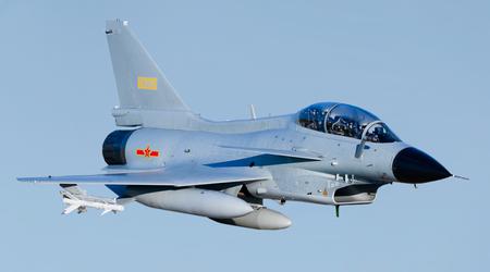 Pour remplacer les F-16 : L'Égypte commande des avions de combat J-10 à la Chine