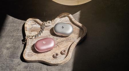 Apple a commencé à vendre les Beats Studio Buds+ dans les coloris Cosmic Silver et Cosmic Pink.