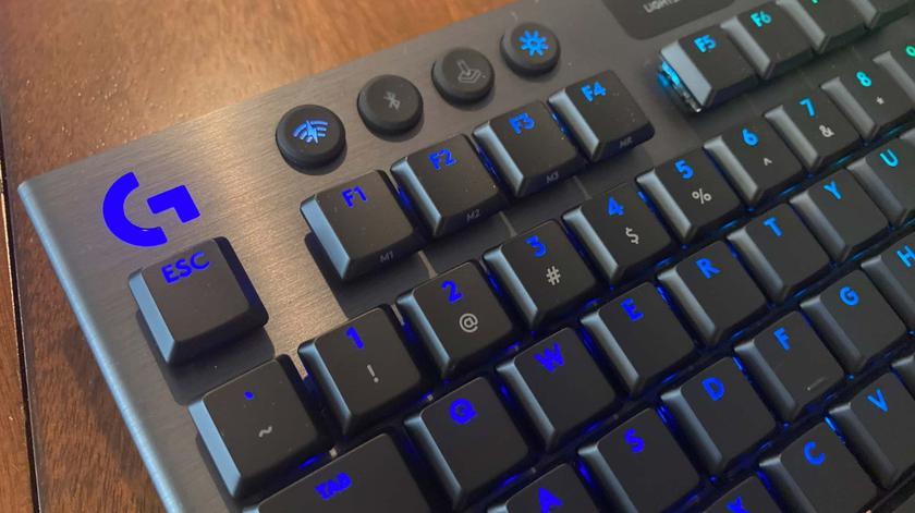 clavier mécanique feutré Logitech G915 TKL