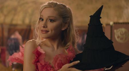 Paul Tazewell a remporté l'Oscar de la meilleure création de costumes pour Wicked et est devenu le premier homme noir à remporter une telle victoire.
