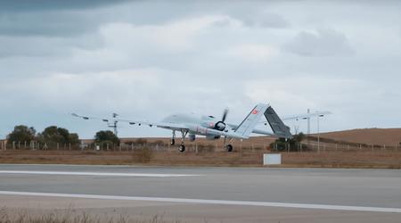 Le drone turc Bayraktar TB3 a effectué son premier vol