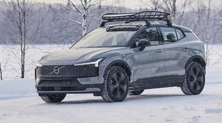 La Volvo EX30 est la première voiture électrique Volvo à avoir une version Cross Country.