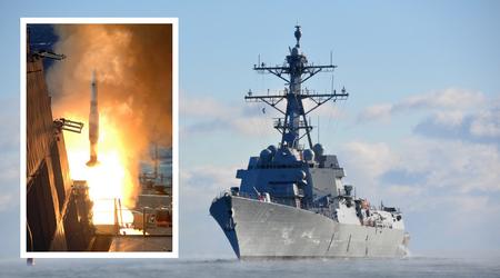 L'USS Rafael Peralta, un destroyer de classe Arleigh Burke, a rechargé le système de lancement vertical Mk 41 et reconstitué un stock de missiles antiaériens SM-2 pour la première fois en Australie.