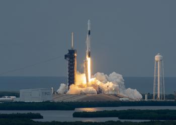 SpaceX et Axiom Space envoient 4 ...