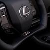 Intérieur actualisé de la Lexus RZ 2025 - Miniature 1