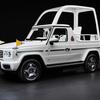 Détails de l'intérieur de la Papamobile