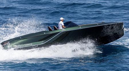 Le bateau électrique Frauscher x Porsche 850 Fantom avec la technologie Macan de Porsche établit un record de vitesse