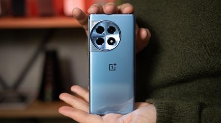 Le OnePlus 12R en Inde reçoit la mise à jour vers OxygenOS 15 sous Android 15.