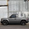 Vue latérale du pickup électrique Slate