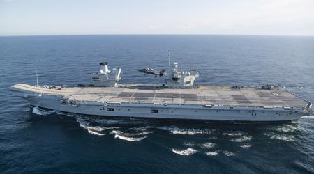 Un avion de combat américain F-35B Lightning II s'est posé sur le pont du porte-avions britannique HMS Prince of Wales pour la première fois de l'histoire.