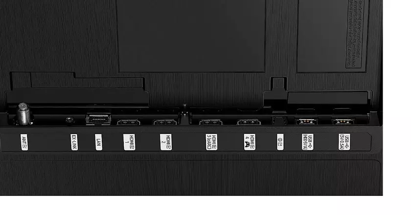 SAMSUNG QN900A meilleure taille de télévision pour salle de conférence