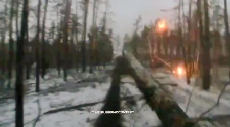 Convoi russe attaqué par des armes à sous-munitions : enregistrement de la caméra de l'occupant (7 minutes de vidéo)