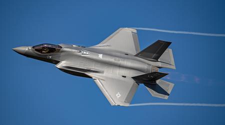 Contrat de 5,62 milliards de dollars : la République tchèque signe un contrat portant sur l'achat de 24 avions de combat de cinquième génération F-35A