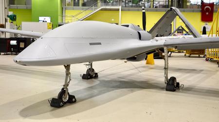 Baykar teste avec succès un missile supersonique IHA-122 à partir d'un drone Bayraktar TB3