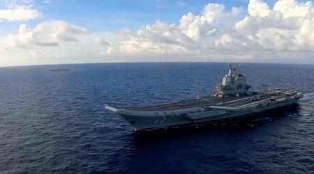 Le plus grand porte-avions de la marine chinoise, le Shandong, est retourné en mer de Chine méridionale avec son groupe d'attaque.