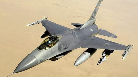 Des chasseurs polonais F-16 arrivent en Lituanie pour participer à des opérations aériennes