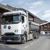 Camion Mercedes-Benz GenH2 dans les Alpes