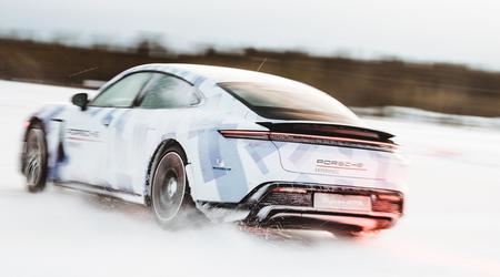 La Porsche Taycan GTS établit un nouveau record du monde : 17,5 kilomètres de dérive sur la glace.