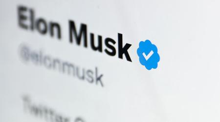 Twitter distribue des "tics bleus" à tout le monde pour 8 dollars : De fausses célébrités ont "pris le contrôle" du réseau social, même Musk a été "piraté".