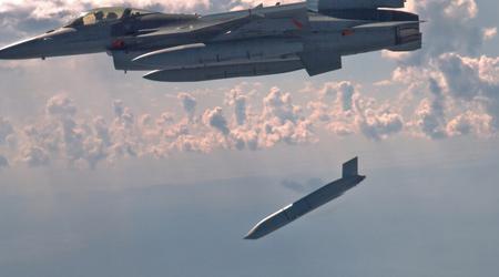 Reuters : Les États-Unis pourraient annoncer la livraison de missiles longue portée AGM-158 JASSM à l'Ukraine cet automne