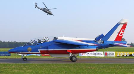 Des avions de la Patrouille de France entrent en collision lors d'un entraînement en France 
