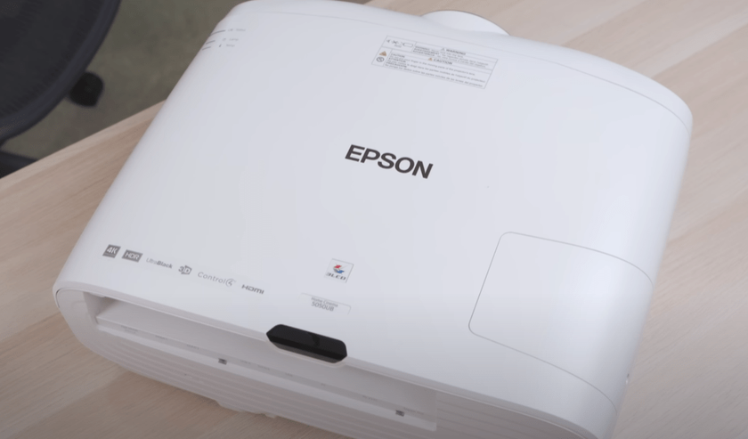 Epson 5050UB ou BenQ HT5550