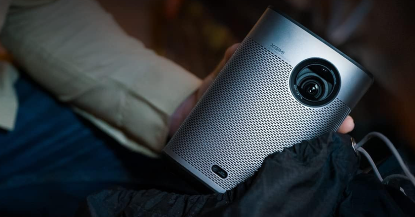 XGIMI Halo+ meilleur mini-projecteur pour le camping