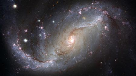Des scientifiques ont réexaminé l'hypothèse réfutée du vieillissement de la lumière, qui suggère que l'univers existe depuis près de 27 milliards d'années.