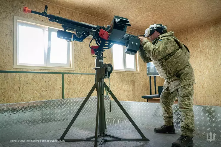 Armure corporelle, casque VR et mitrailleuse ...