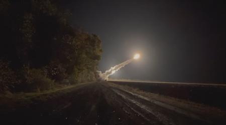 L'Ukraine pourrait recevoir une vingtaine de missiles balistiques ATACMS, chacun doté de 950 sous-munitions et d'une portée de 165 km.