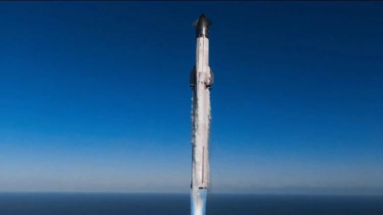 Le vaisseau SpaceX Flight 7 d'Elon ...