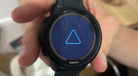 Garmin corrige le bug qui provoquait le blocage des montres sur le "triangle bleu" après la mise à jour.