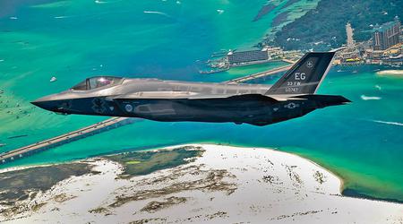 L'armée de l'air américaine met en garde les habitants de Floride contre les soirées bruyantes causées par les vols des avions de combat F-35 Lightning II de cinquième génération.