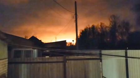 Des drones frappent une usine chimique de Bryansk destinée à la production de missiles (vidéo)