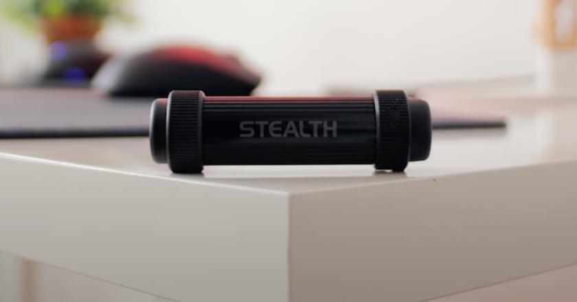 Corsair CMFSS3B-64GB Flash Survivor Stealth hub usb pour djs
