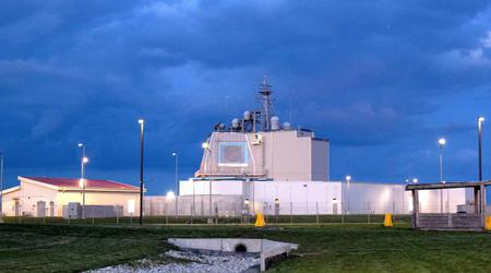 Les États-Unis ont mis en service le système de défense antimissile Aegis Ashore en Pologne avec des lanceurs Mk 41 pour intercepter les missiles balistiques.