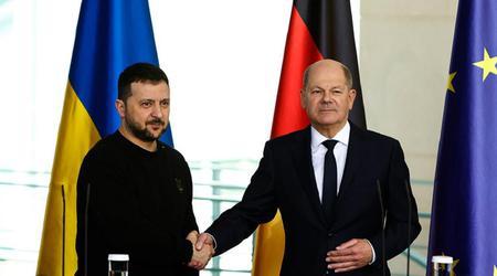 L'Allemagne transférera 650 millions d'euros d'aide militaire à l'Ukraine d'ici à la fin de 2024 - Le chancelier Olaf Scholz arrive à Kiev