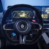 Sur la piste avec la Renault 5 Turbo 3E.