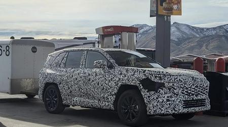 La première photo du Toyota RAV4 2026 a fait surface.