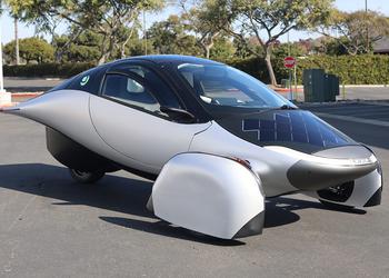 Aptera a dévoilé un véhicule solaire ...
